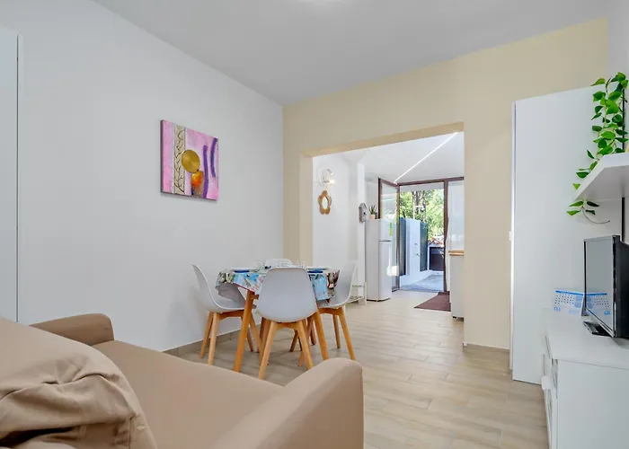 بيت للعطل Sea Wave House سان تيودورو