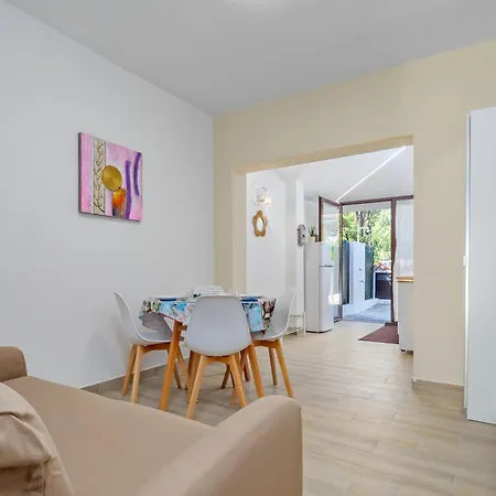 Дом отдыха Sea Wave House Сан-Теодоро